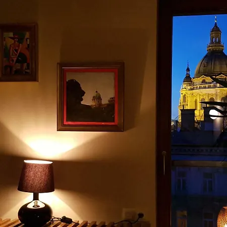 Apartment Skyline View With En Sauna *